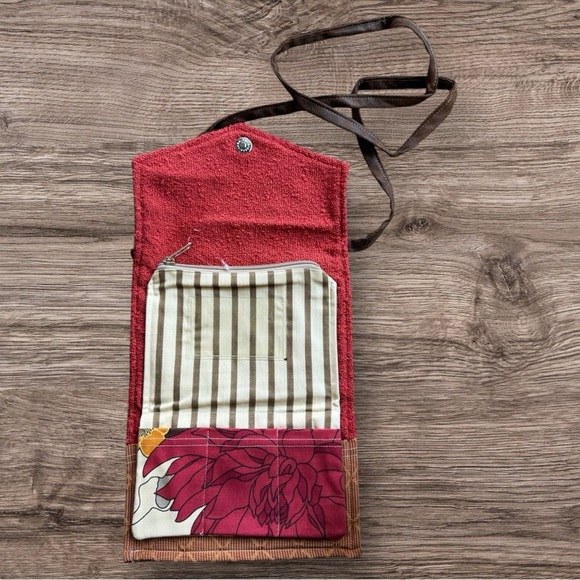 Kindred Spirit Style Women's Crossbody - NEW! Made in USA - Picture 3 of 6